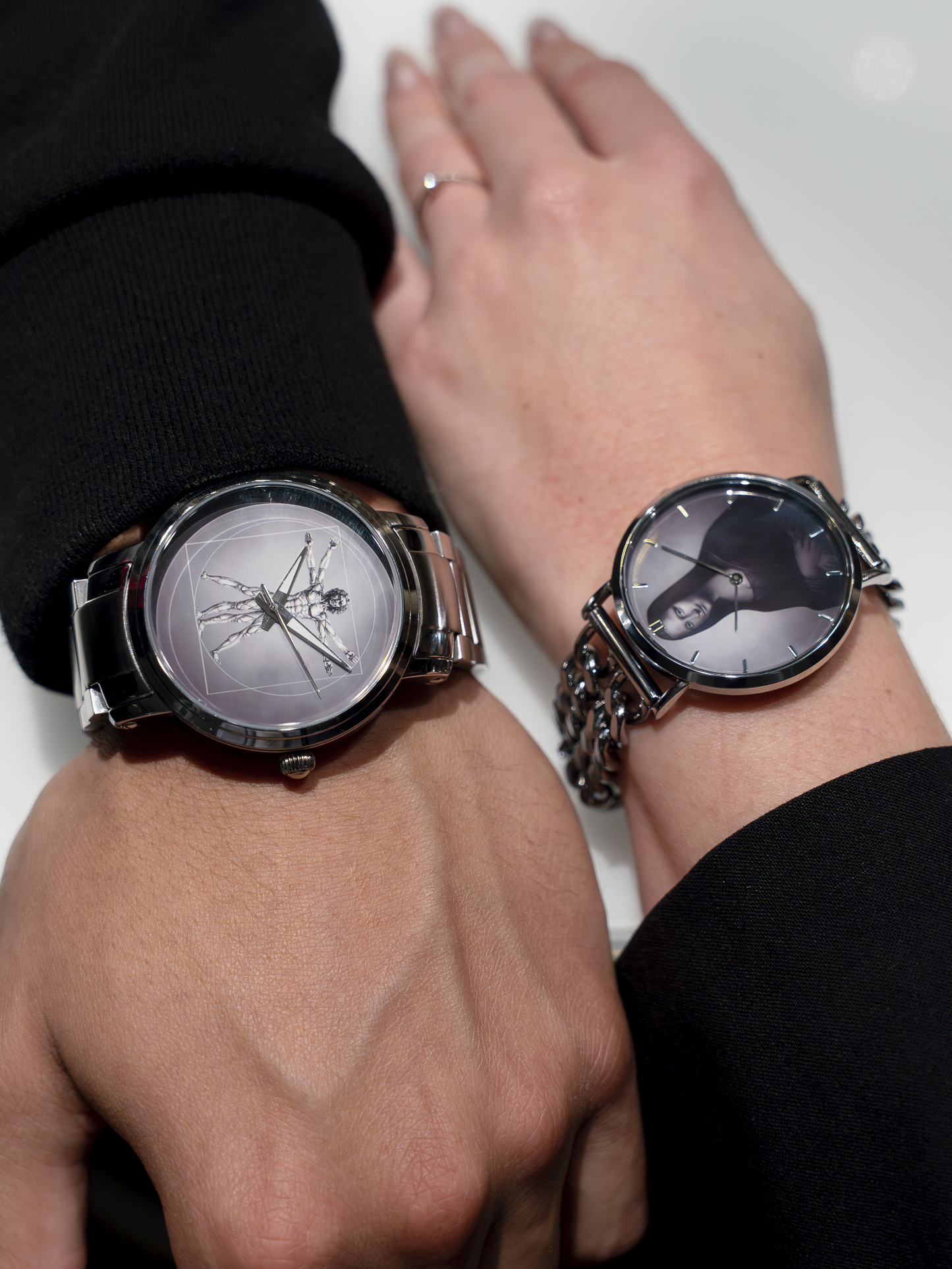 Mona Lisa Feminine Timepiece - With Indicators